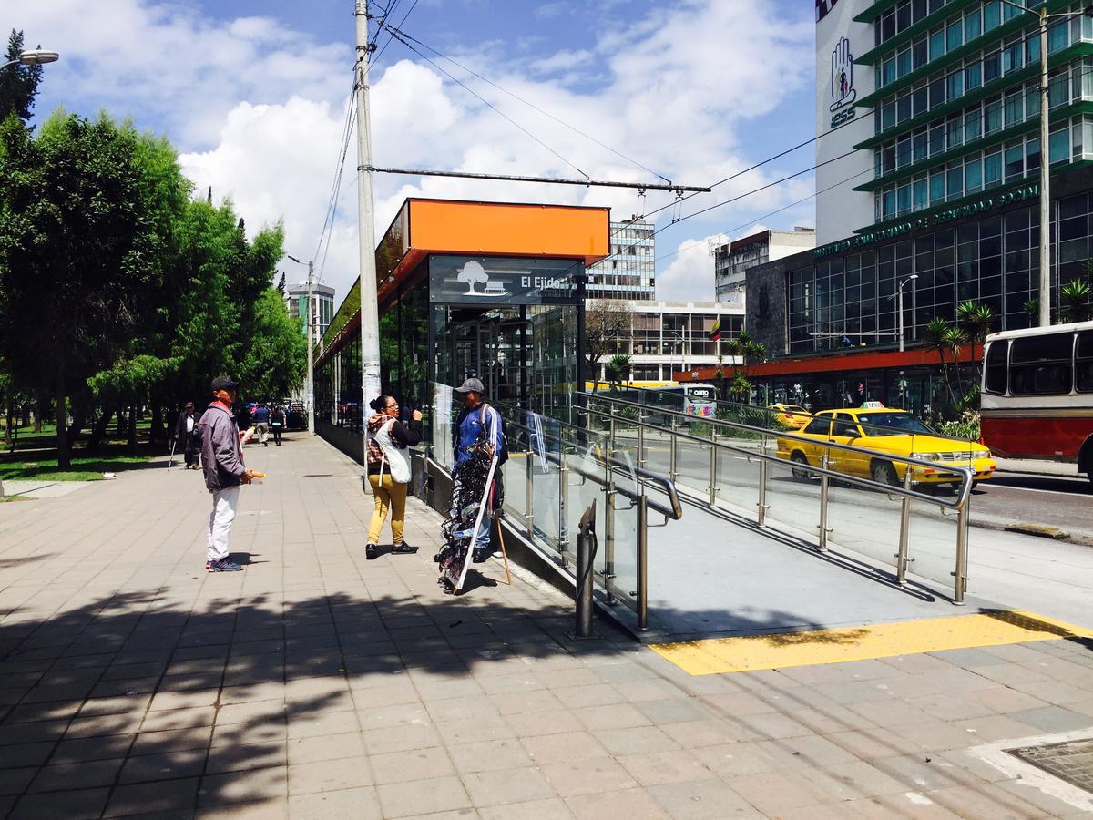 Quito Terrace Vandrarhem Exteriör bild